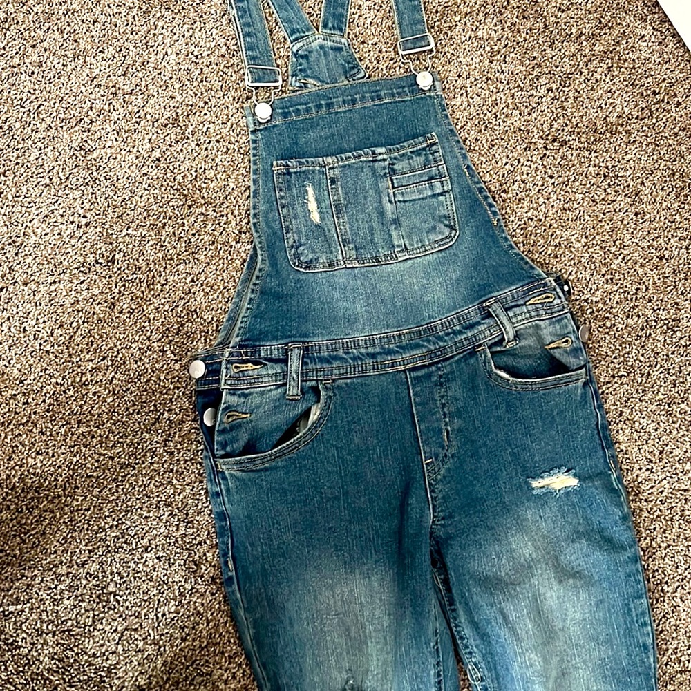 Rsq denim blue Jean with a green undertone.